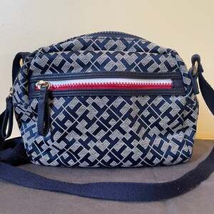 Tommy Hilfiger Purse Crossbody Logo Navy Canvas women's Shoulder bag
